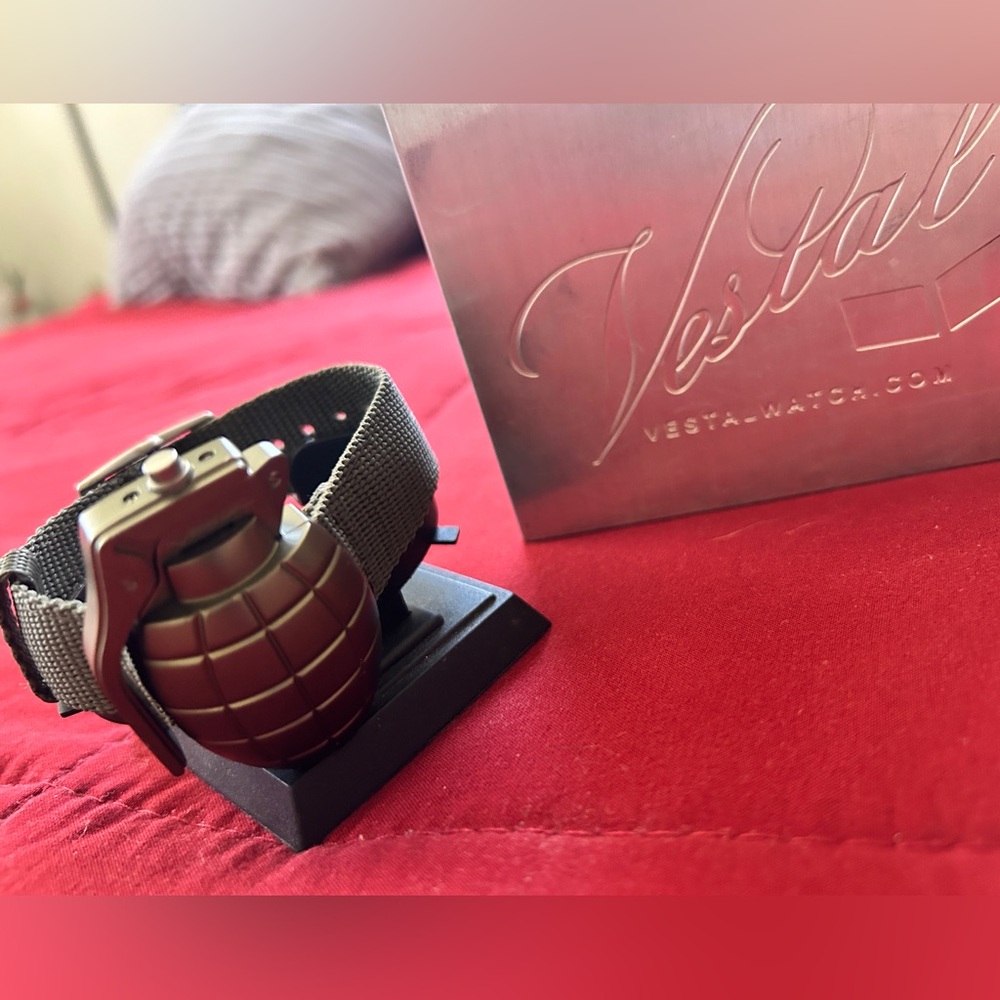 Vestal Men's Grenade-Style Watch in Olive and Silver